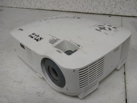 NEC VT695 Digital Analog LCD Home Office Projector 41 Lamp Hours Online Sale